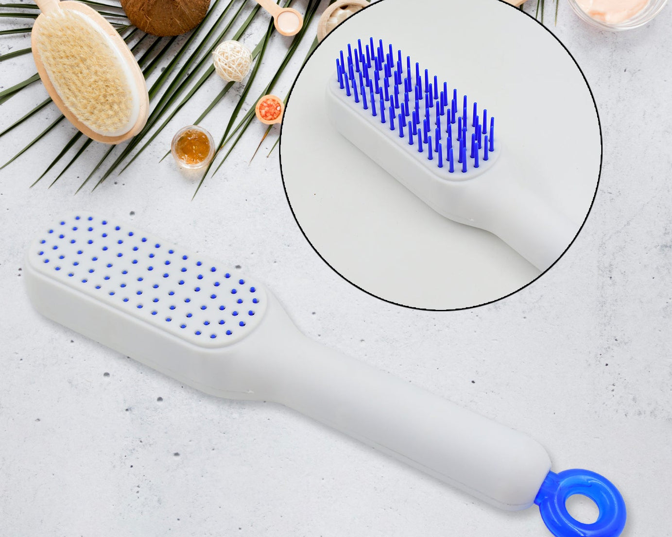 Self-Cleaning Hairbrush, Self-Cleaning Anti-Static Detangling Massage Comb, One-pull Clean Scalable Rotate Lifting Self Cleaning Hairbrush Hair Styling Tools