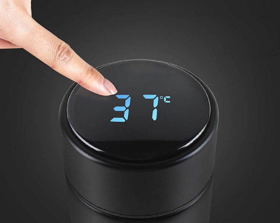 Stainless steel water bottle with double wall, close-up