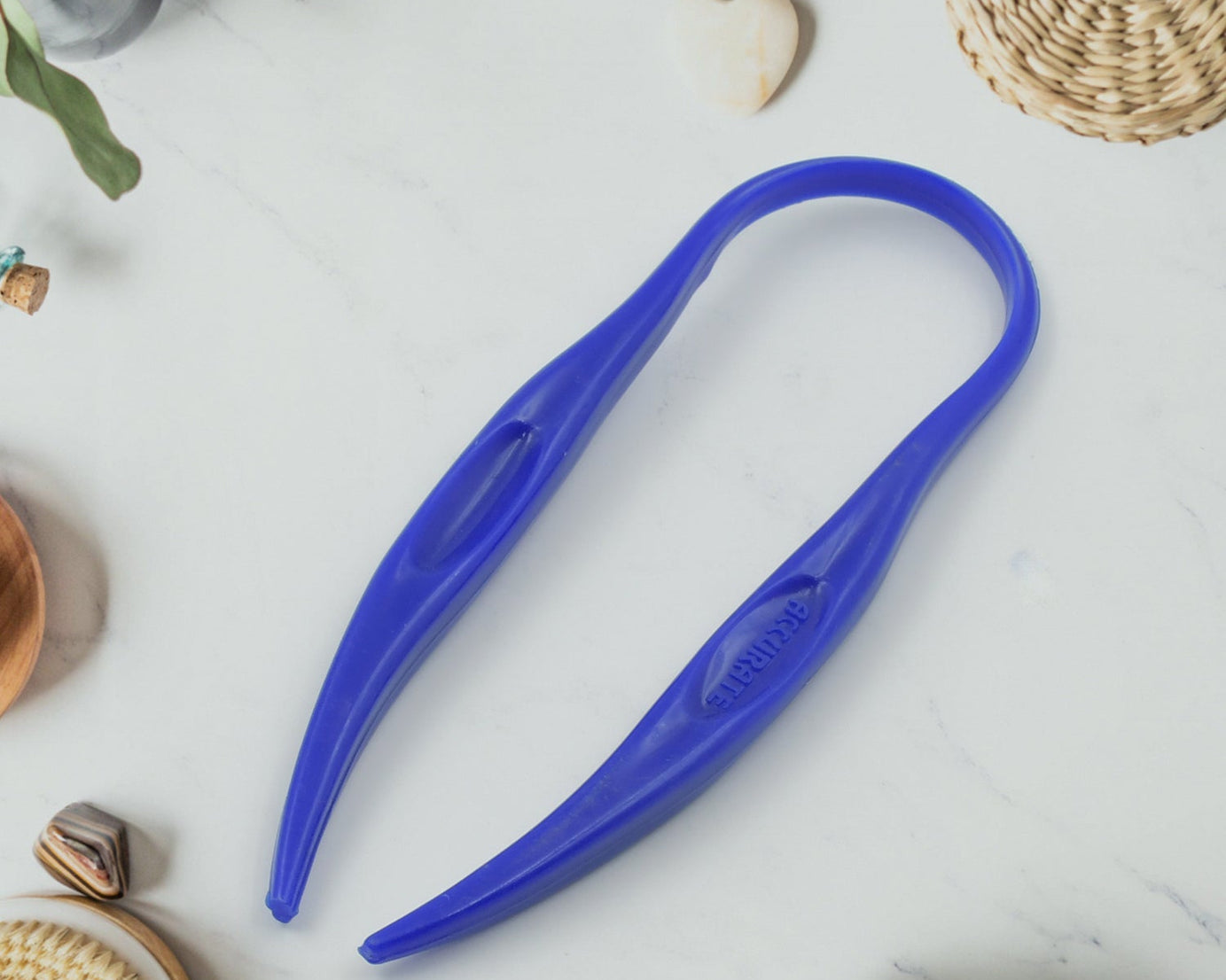 Plastic Tongue Cleaner For Kids & Adults | Tongue Scraper For Bad Breath, Maintain Oral Hygiene for Daily Use | for Fresh Breath & Bacteria Removal | Improved Taste Plastic With Handle Tongue Cleaner (1 Pc )