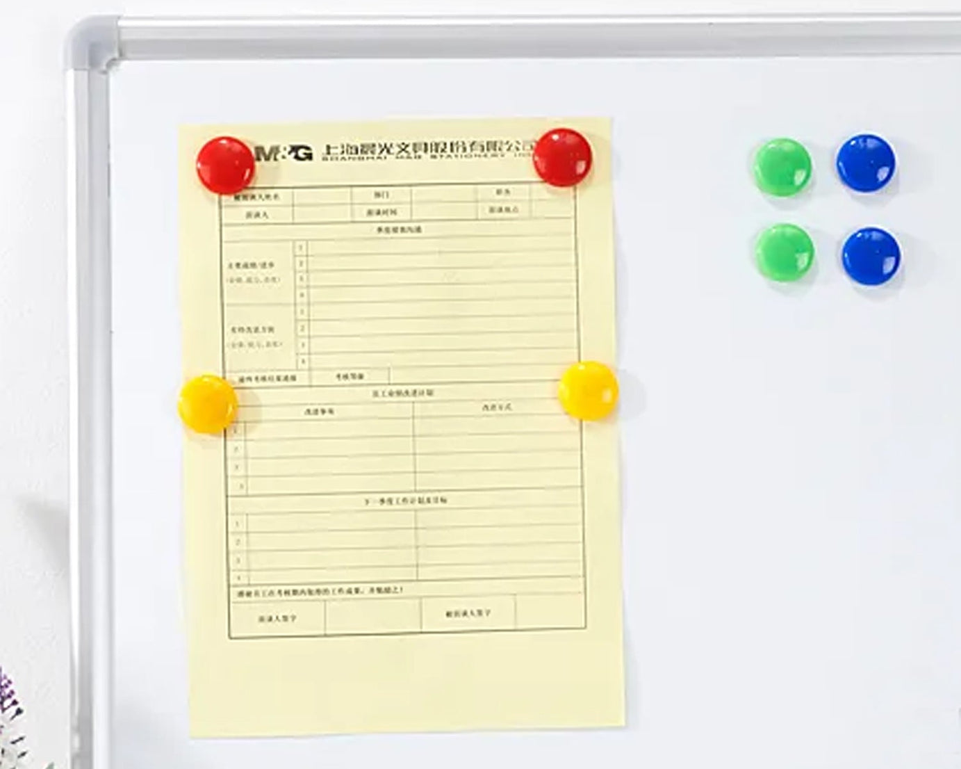 Set of round shaped magnets for experiments