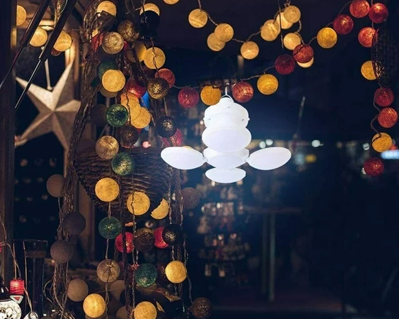 Solar Multi-Functional Emergency LED Light Bulb with USB Charging, LED camping lamp, camping lamp, USB rechargeable, 5 brightness light modes, foldable camping light, SOS IP65 waterproof camping light, blackout emergency equipment, camping gadgets