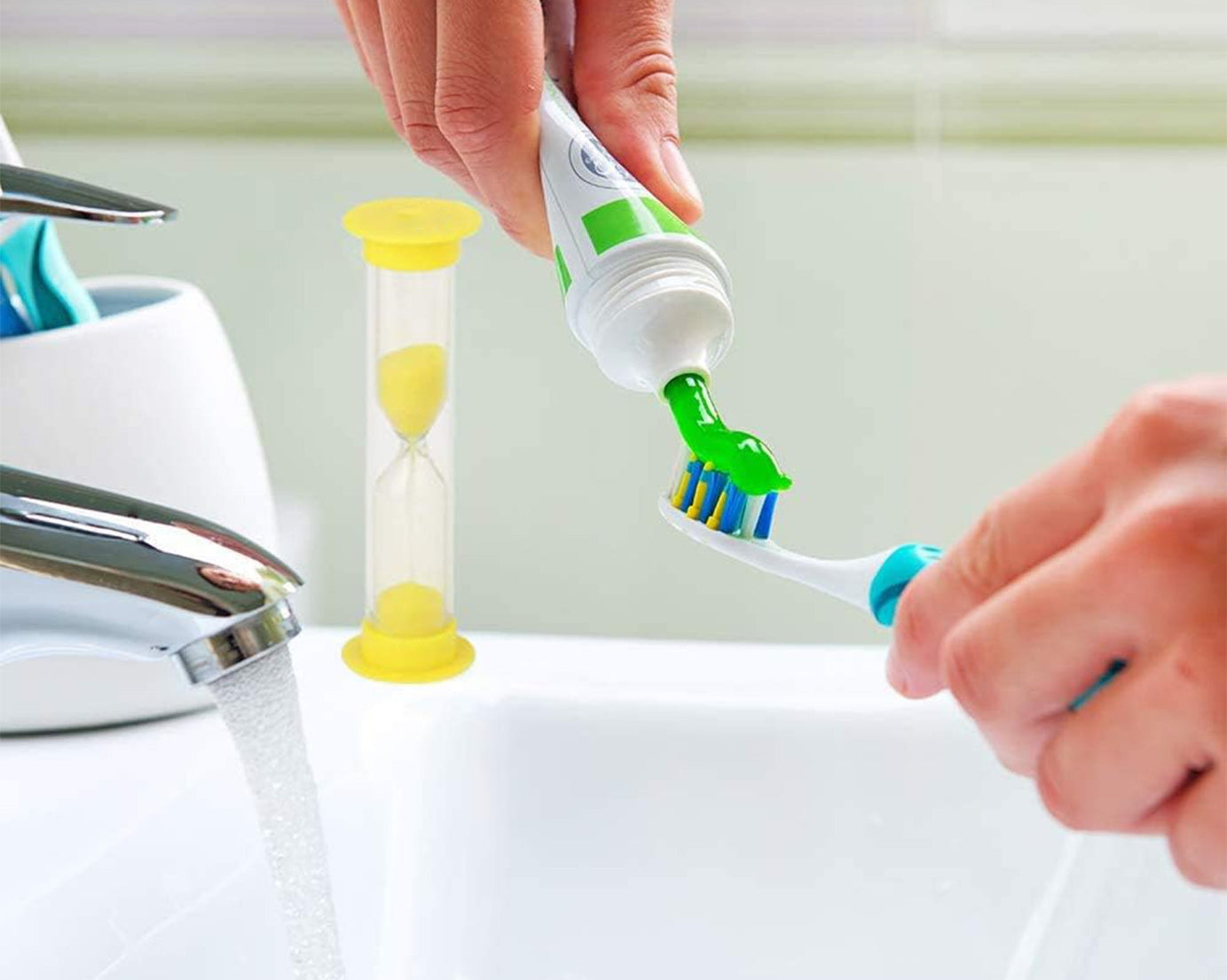 Sand Timer Plastic Hourglass, Sand Glass Toy Sand Clock for Kitchen, Office, School and Brushing Teeth for Bathroom Timer Clock Children Hourglass Sand glass Toothbrush Household Sand Clock (3 Min Approx / 5 pc)