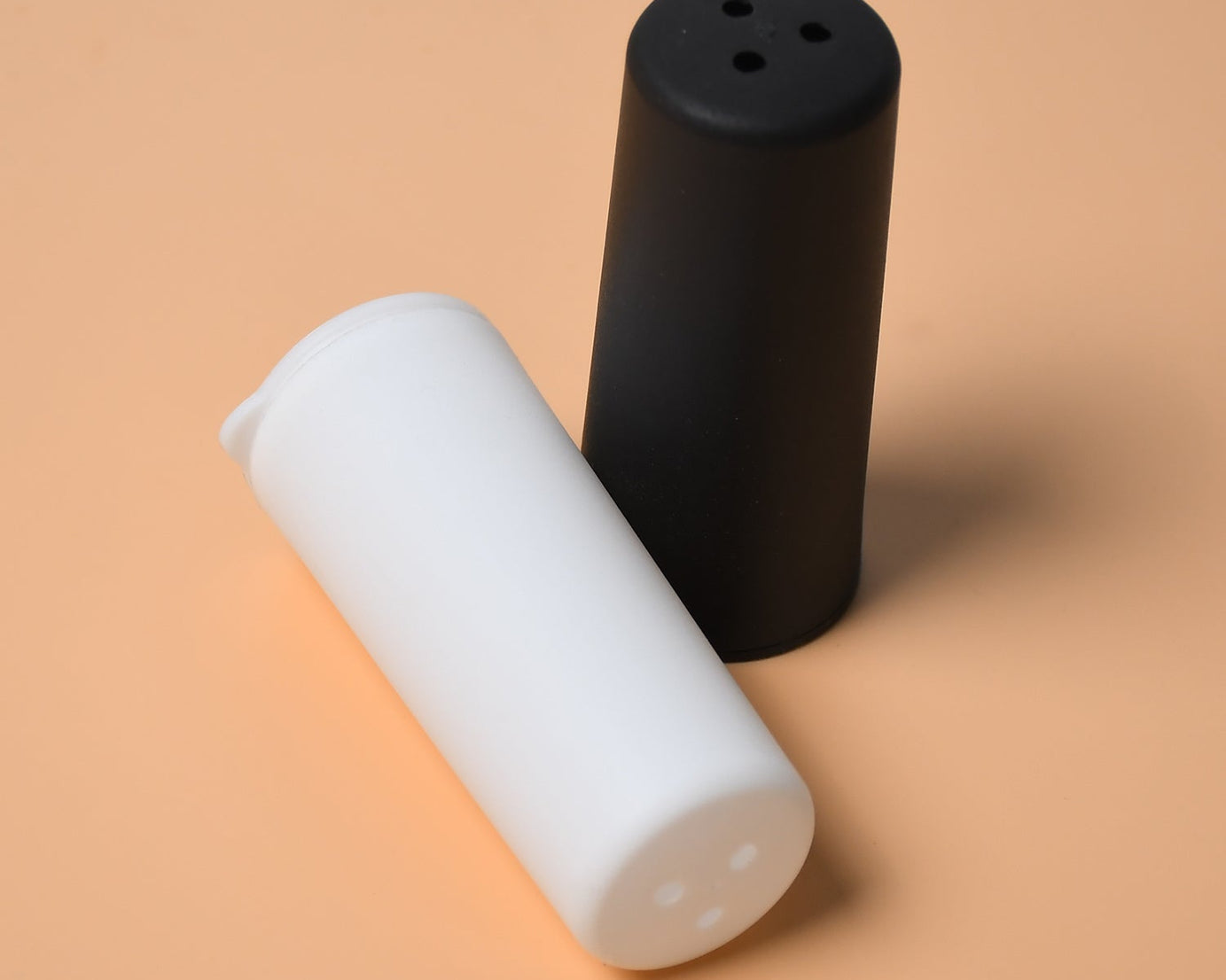 Salt and pepper dispenser set