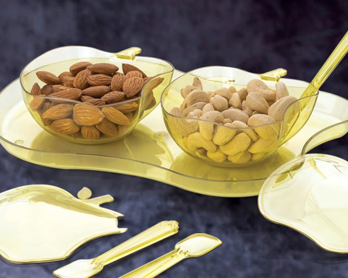 Apple-shaped bowl for snacks