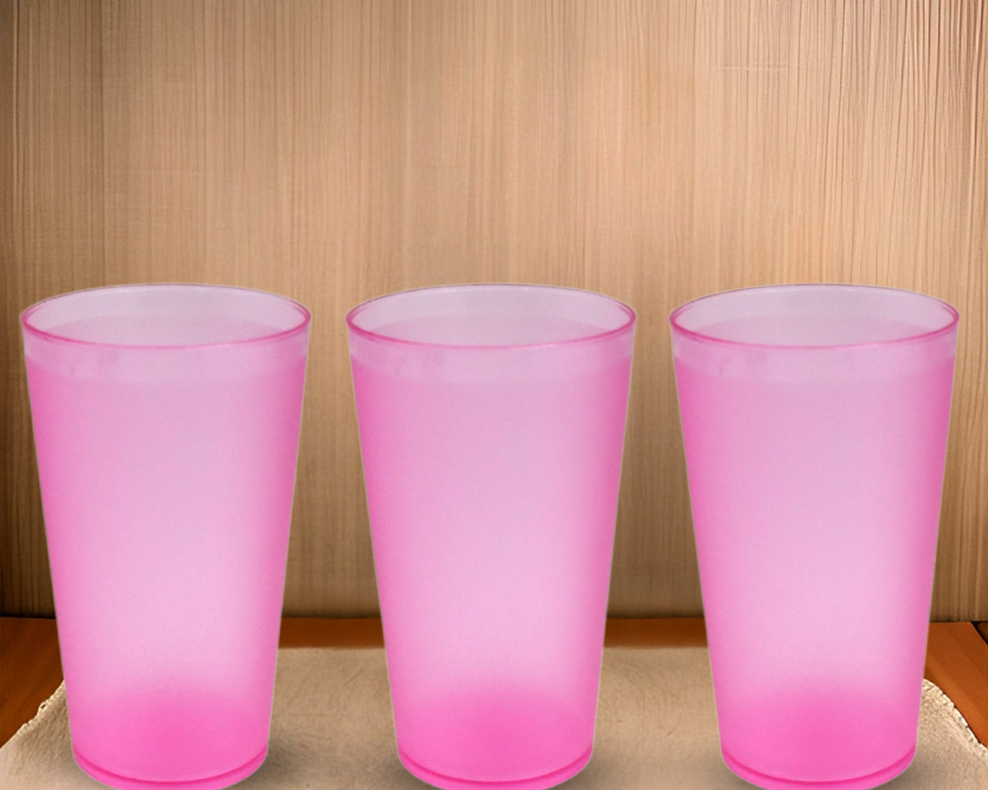 Versatile set of 6 large glasses for refreshing drinks at home or office.