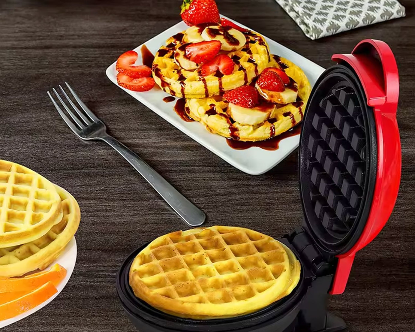 Mini Waffle Maker Machine Waffle Iron Home Appliances Kitchen Gift Easy To Clean, On-Stick Surfaces, Perfect Breakfast, Dessert, Sandwich, Pan Cakes, Paninis / Other Snacks Machine