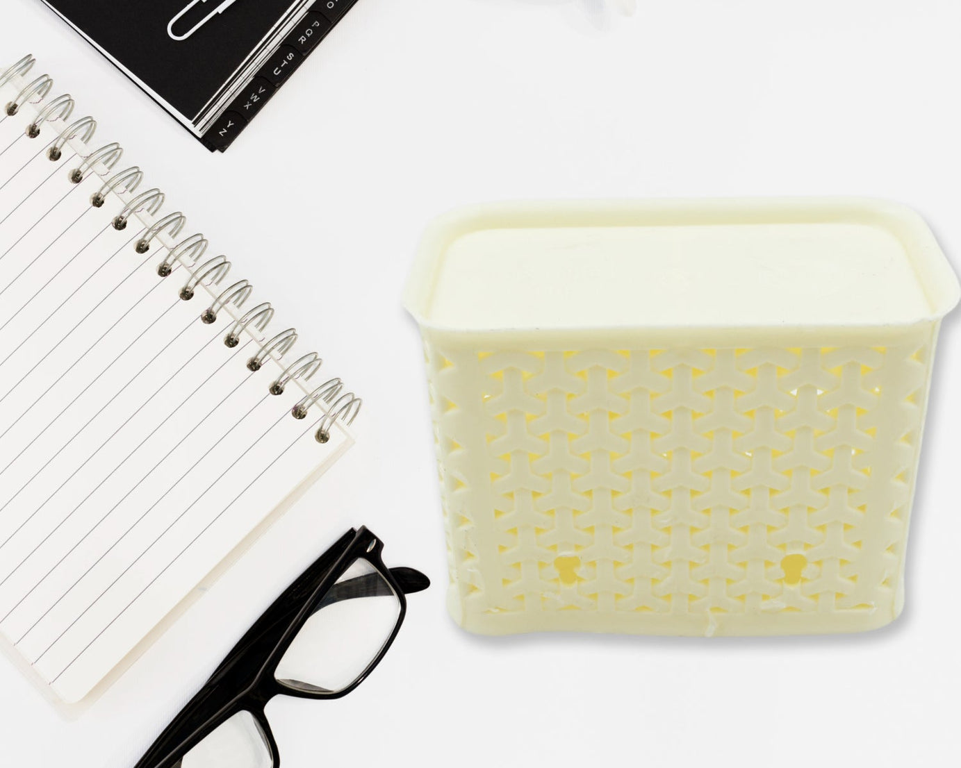 multipurpose Holder for Desk, Plastic Pen Pots Desk Organizers Pencil Pots Holder Stationary Supplies for Office, Home, School Non-slip Silicone Bottom