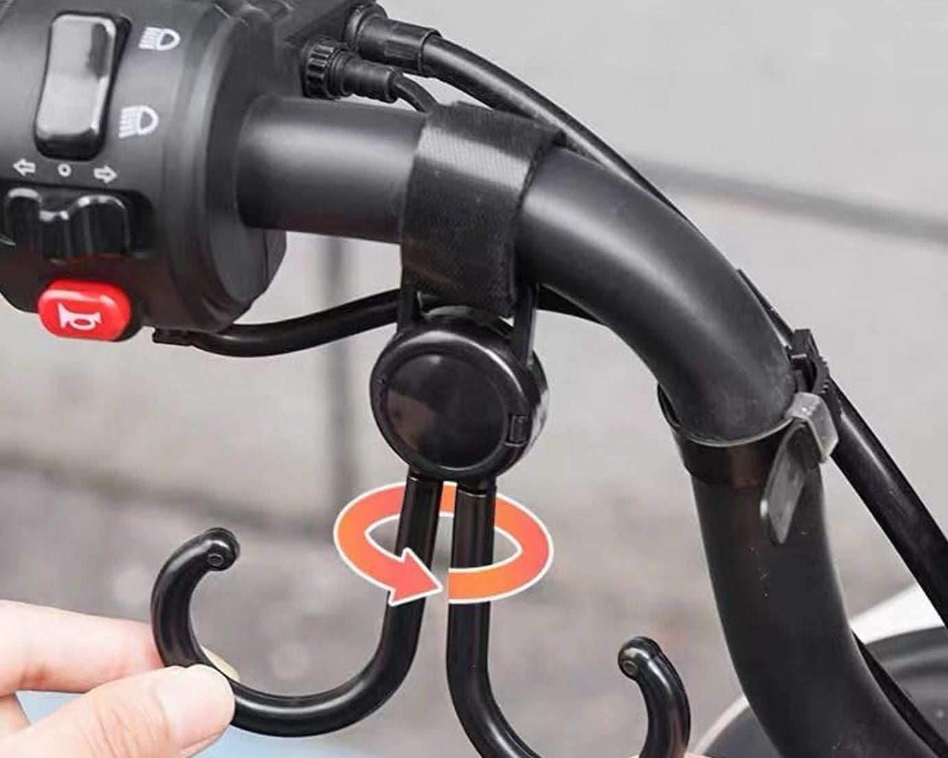 Multi-Purpose Strong Pushchair Hook Clip Baby Carriage Hook 360Degree Rotating Black Stroller Clip for Hanging Bag, Baby Carriage Hook for Cars, Wheelchairs, Walking Aids, Bicycles, Shopping Trolley, Bicycles (1 Pc)