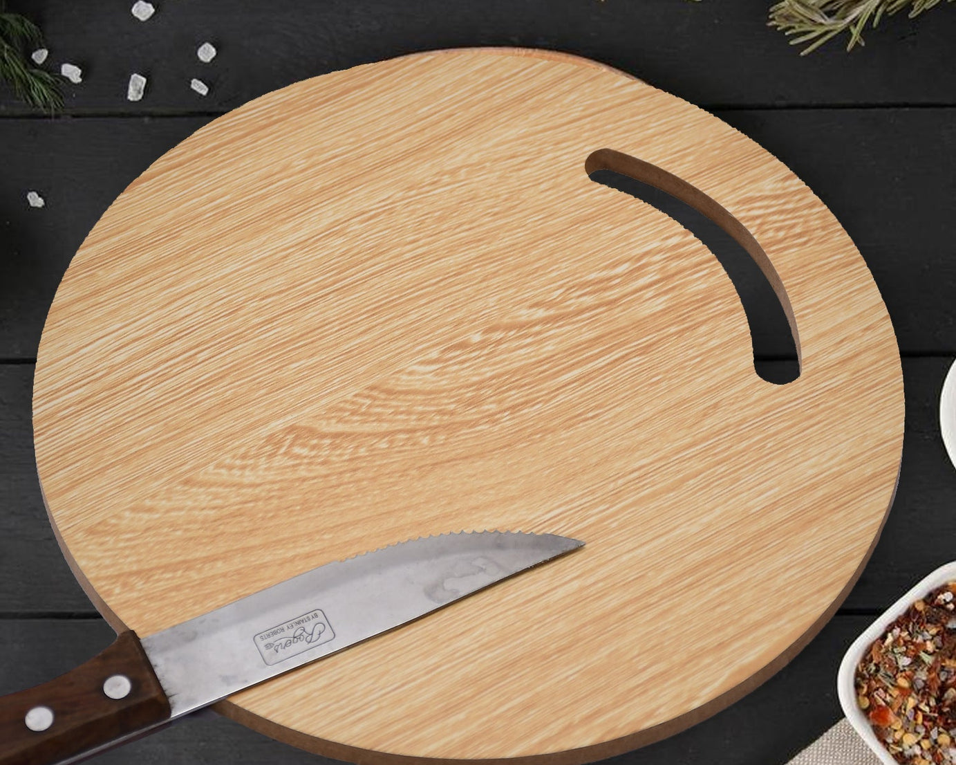 Wooden chopping board with juice groove