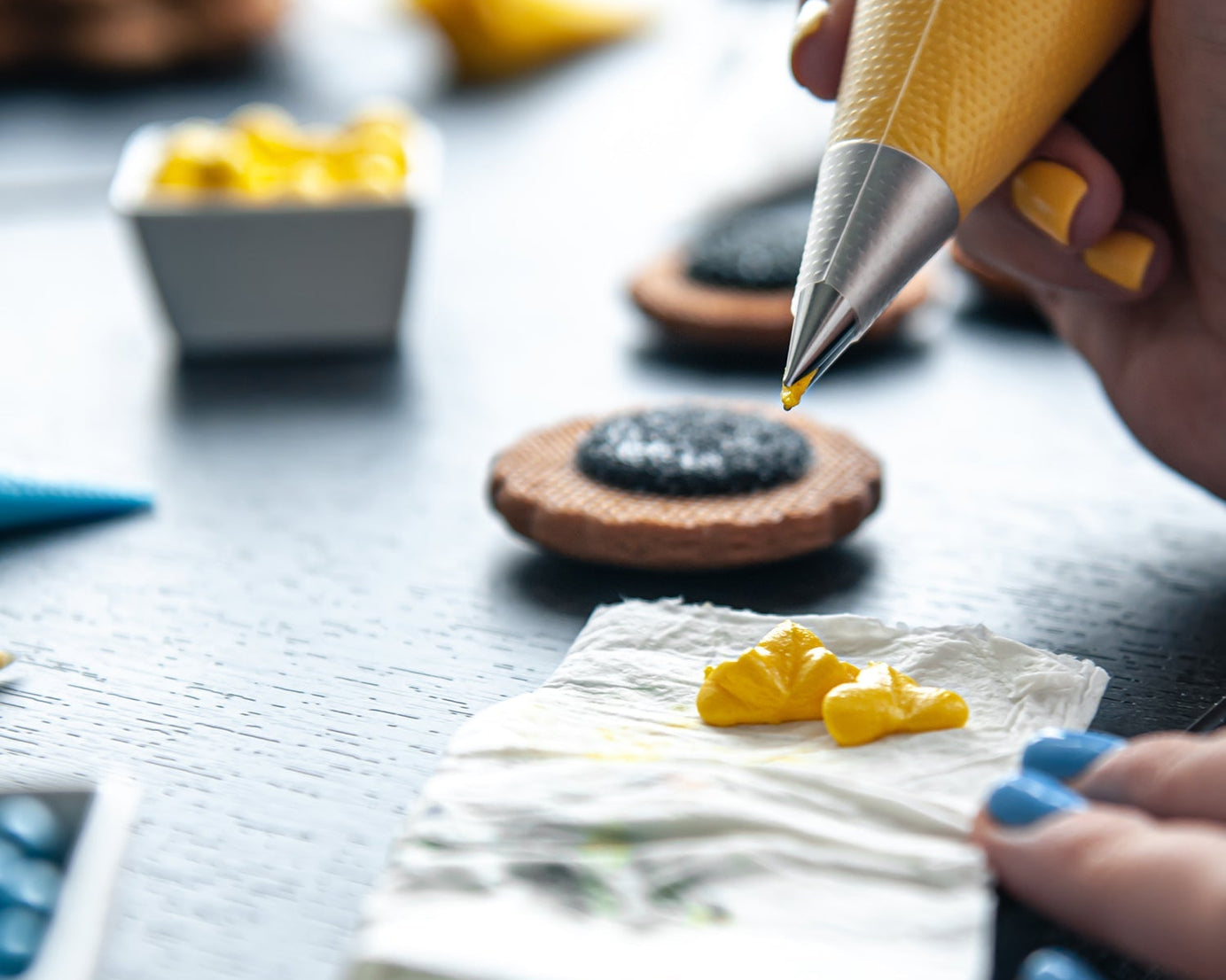Stainless steel cake nozzles with piping bag