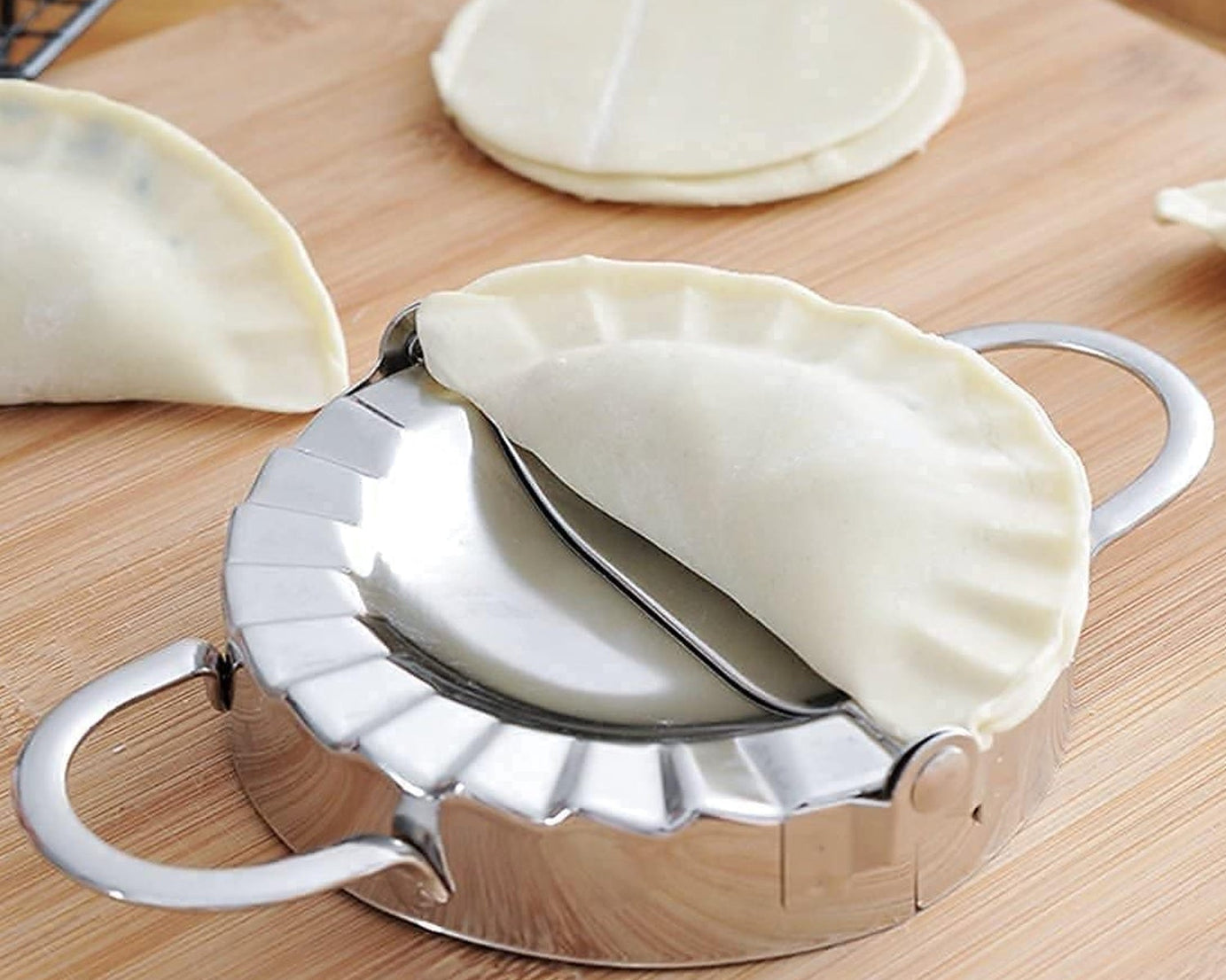 Stainless Steel Dumpling Maker: Easy & Reliable Dumplings Every Time (1 Pc)