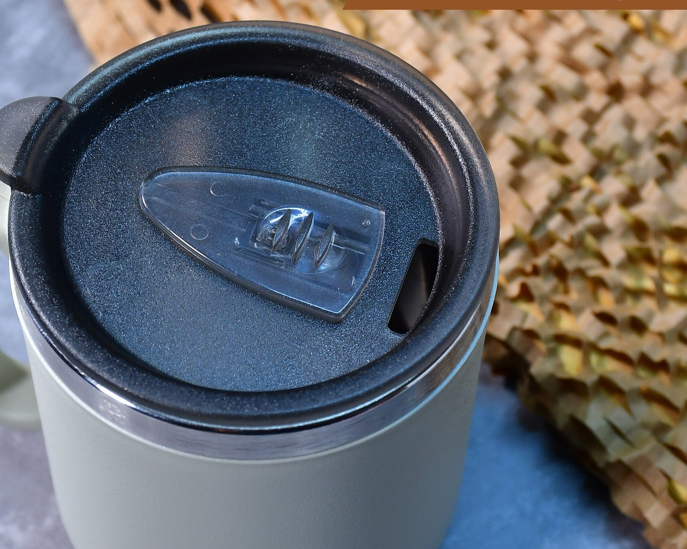 Premium coffee mug with stainless steel and heat-resistant lid