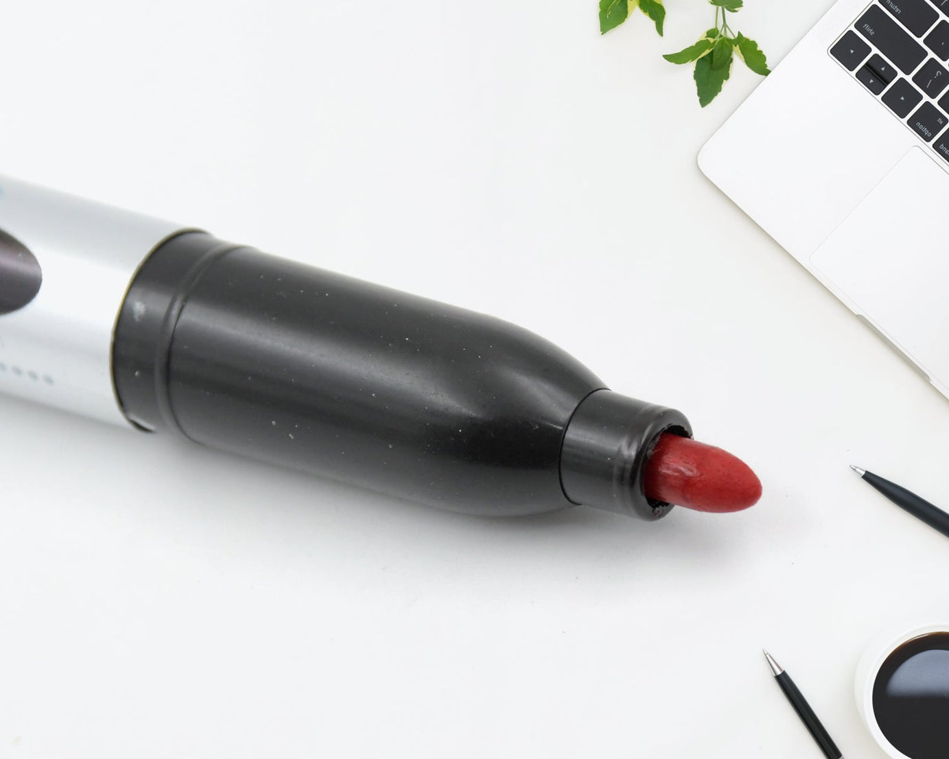 10Pc Marron Marker and pen used in studies and teaching white boards in schools and institutes for students (10 Pc Set)