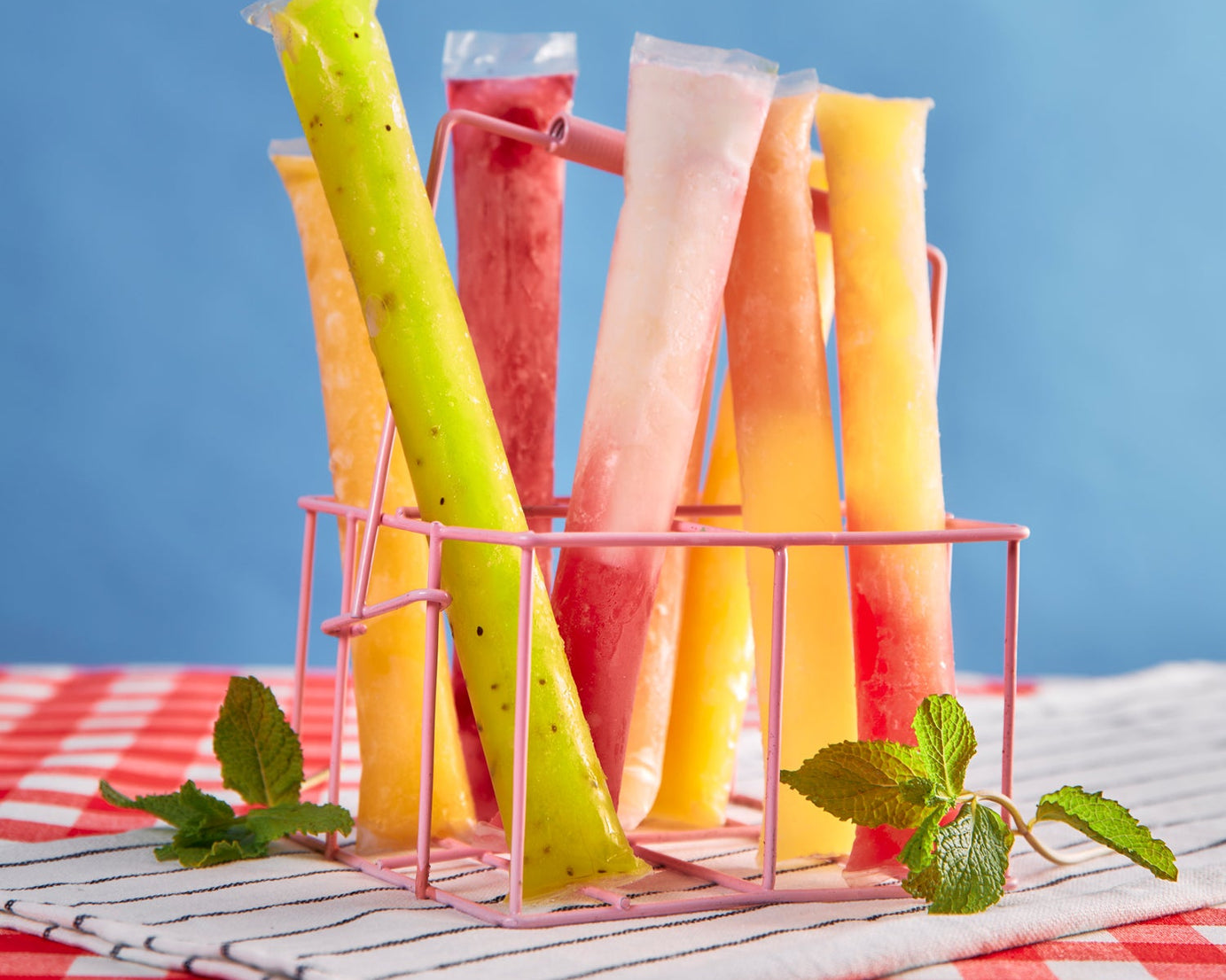 Homemade Popsicle Maker Manual Ice Cream Machine With Approx 20 Pcs Packing Bag Popsicle Mold Convenient Maker Manual Ice Cream Machine For Kids Adults DIY, Reusable