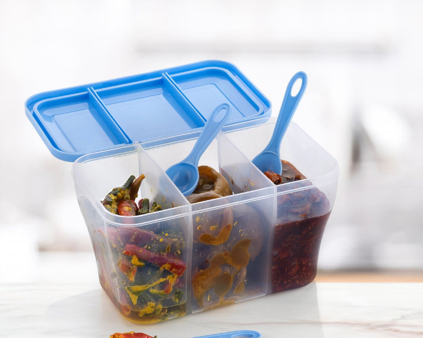 Square plastic storage container, 750ml, suitable for various household uses.