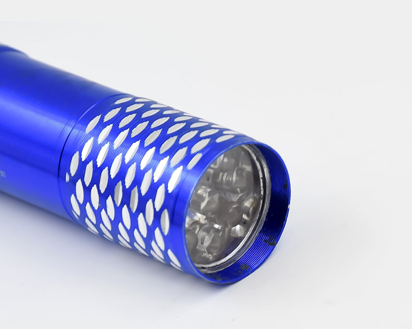 Portable Mini Torch, Super-Bright Mini 9 LED Bulb Pocket Torches - Torch Flashlight for Camping, Hiking, DIY, Travelling, Outdoors and More 3 Battery operated (Battery not included / 1 pc / Mix Color)