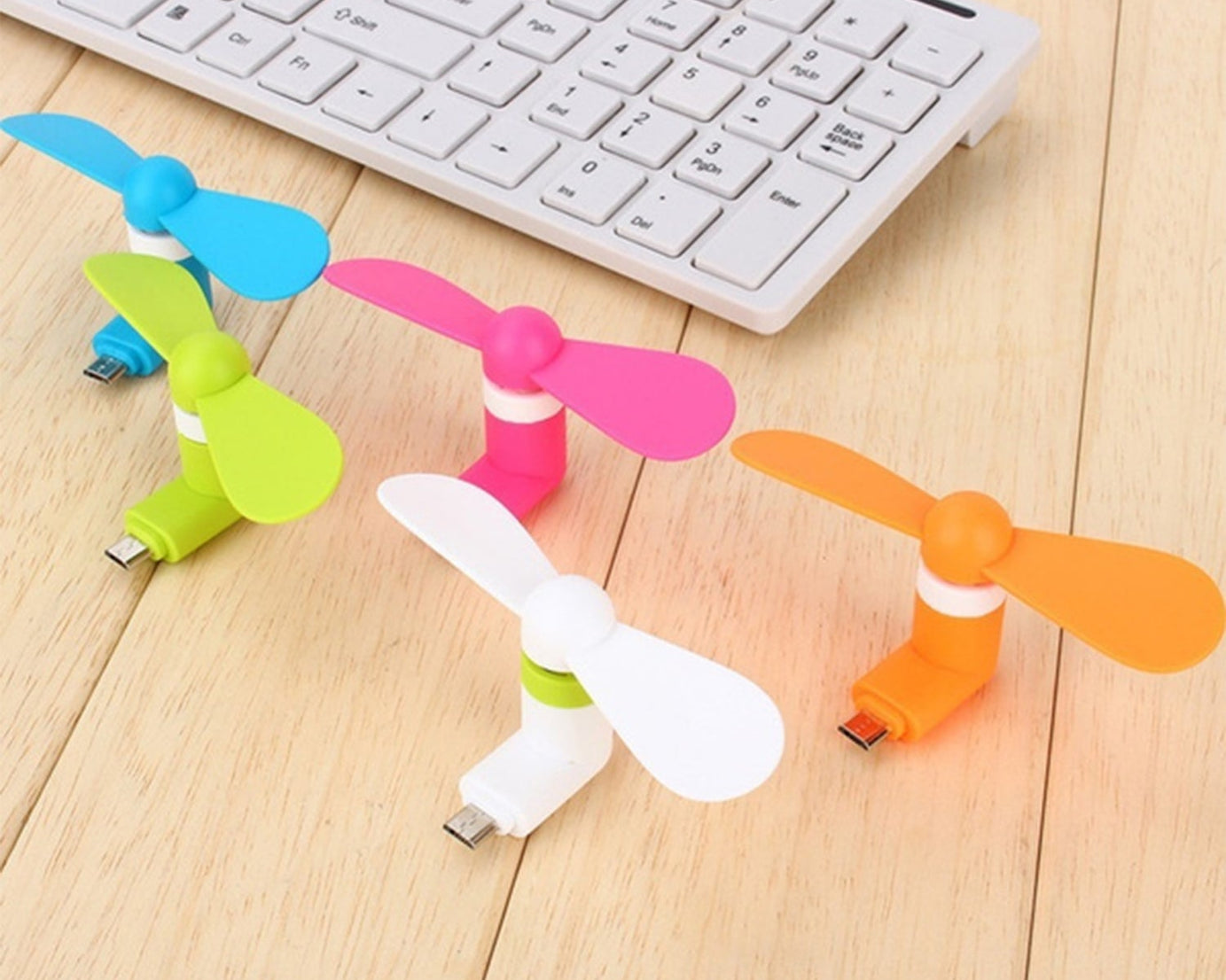 Portable mini USB fan for instant air circulation