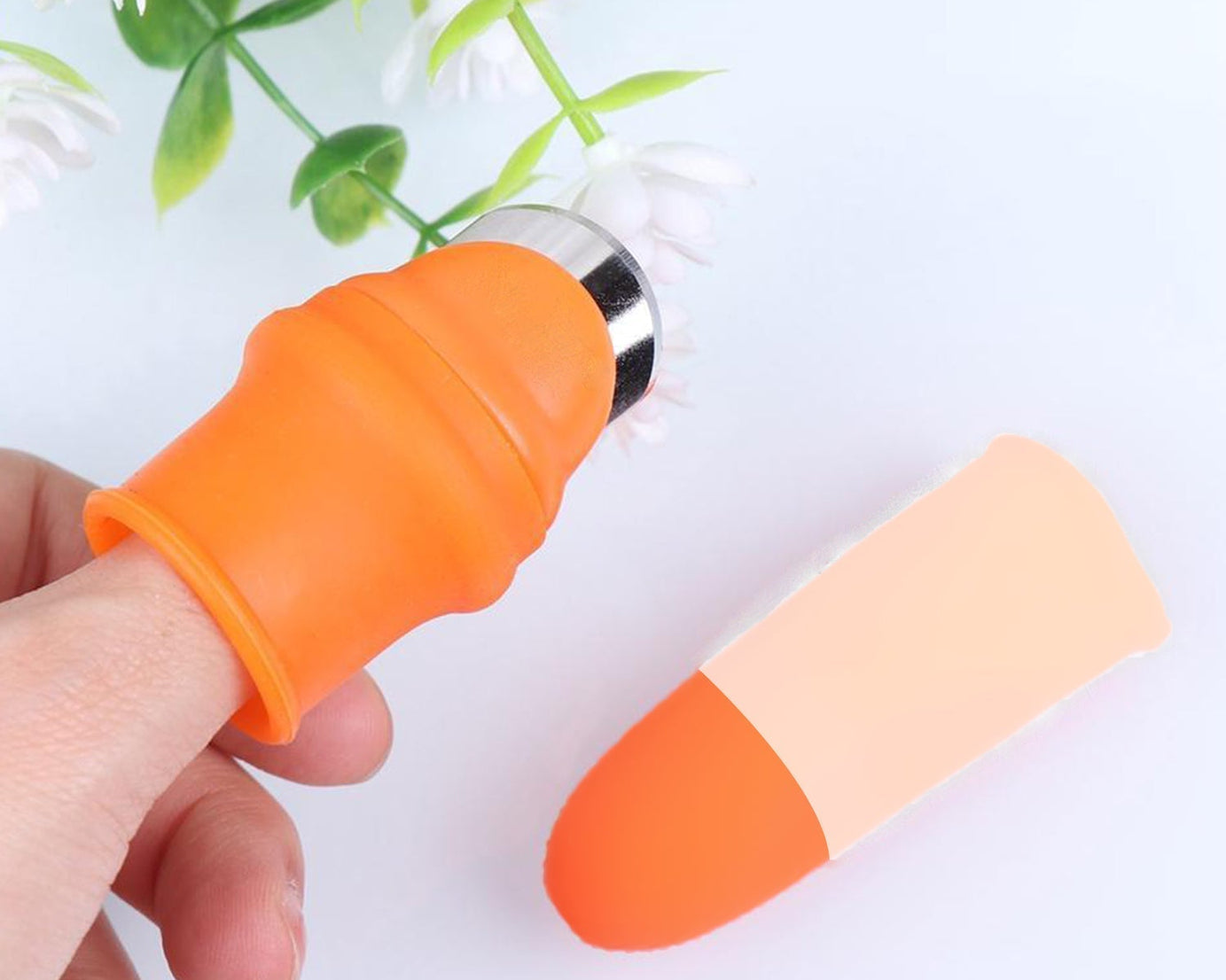 V thumb cutter pair with box for kitchen use.