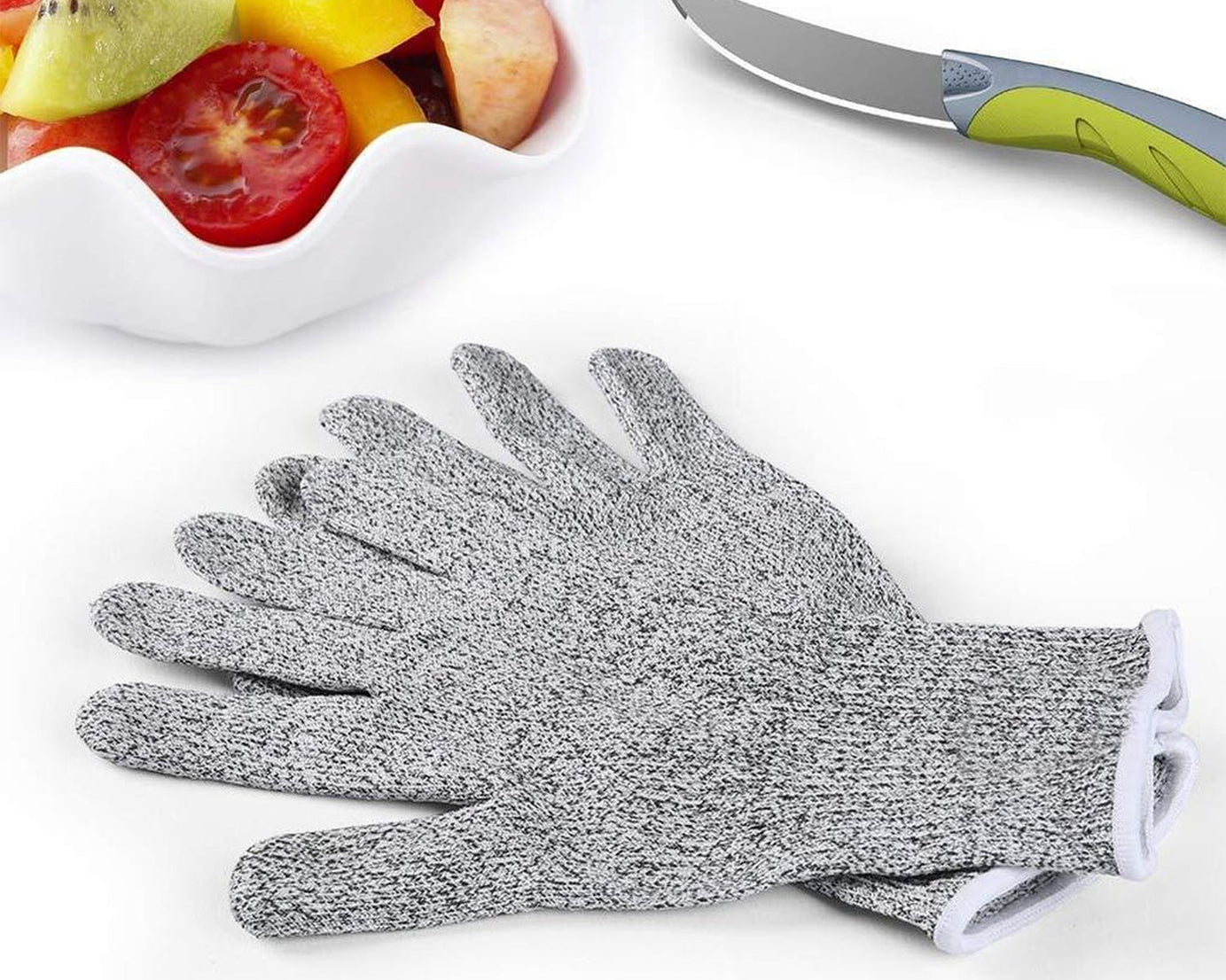 Cut-proof safety gloves for kitchen or industrial use.