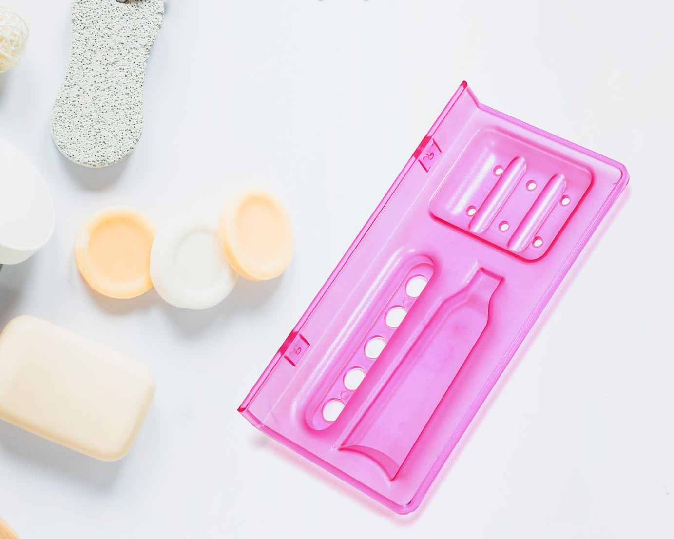 Stylish 3-in-1 glass soap dish, perfect for bathroom stands