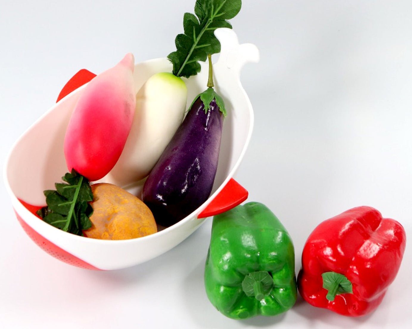 Washing bowl with strainer for fruits and vegetables