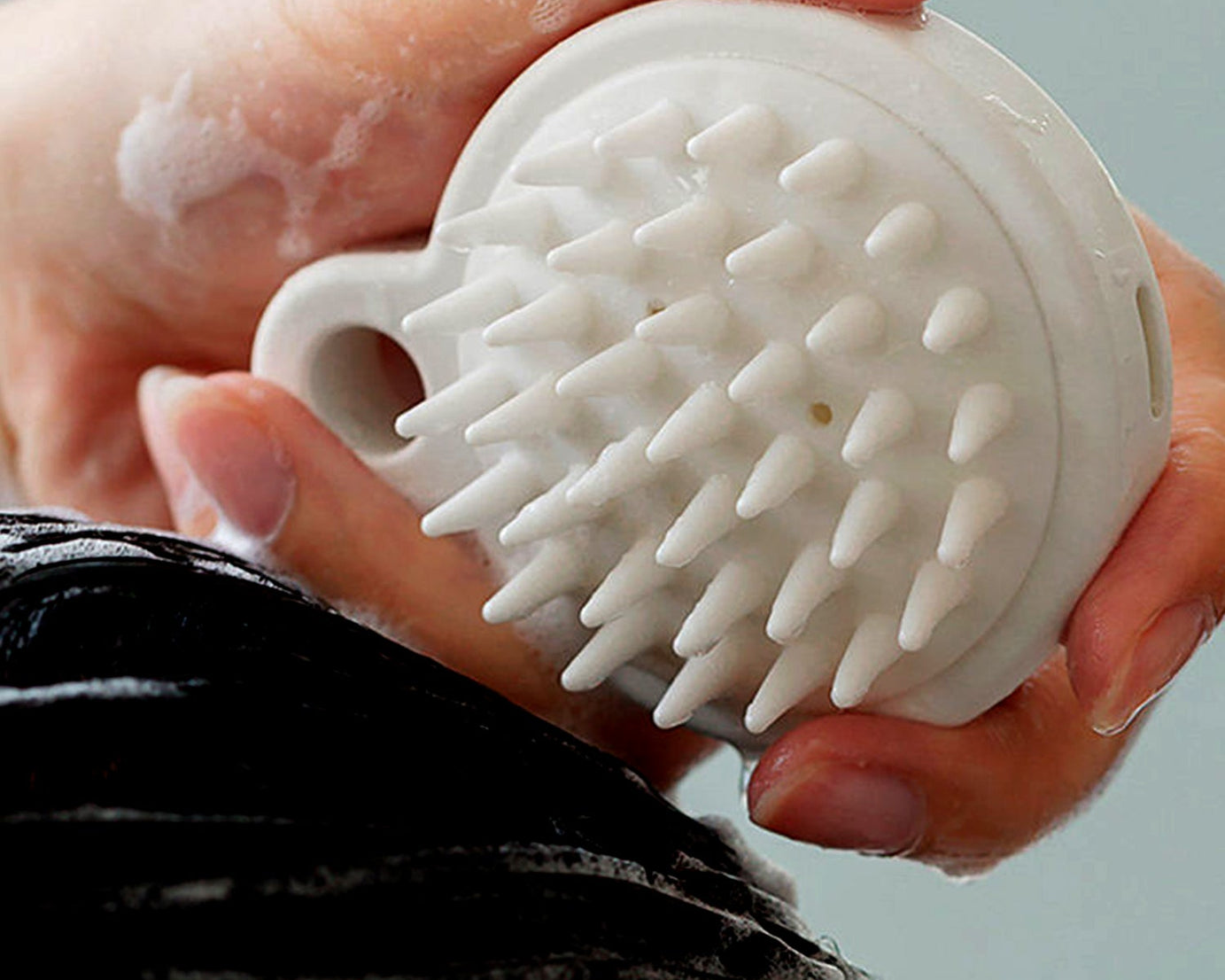 Comb Scalp Massage Brush, Hair brush, Hair Comb, Shower Brush, Bath Massage Brush, Small Portable Brush Washable Massage Comb Bath Shampoo Massages Effectively Remove Loose Short Hair