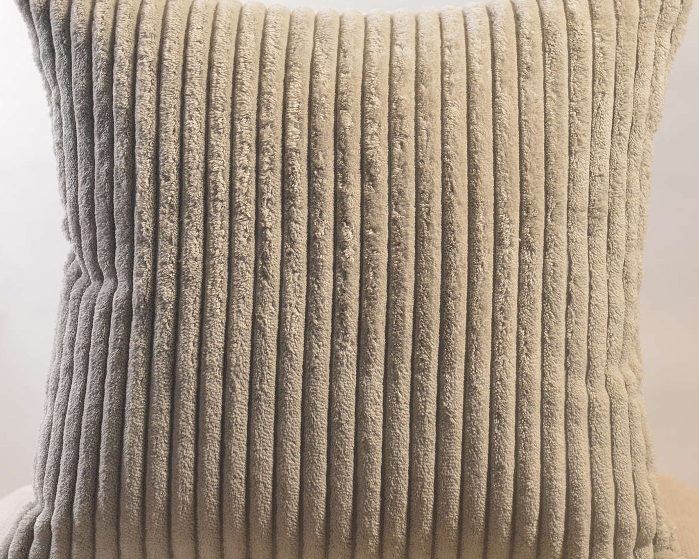 Throw Pillow Covers, 16x16 inch, Pack of 1 Couch Pillows Cover, Soft Corduroy Decorative Pillow Covers, Square Pillowcase for Bed Sofa Chair Bedroom Home Farmhouse Decor (1 Pc)