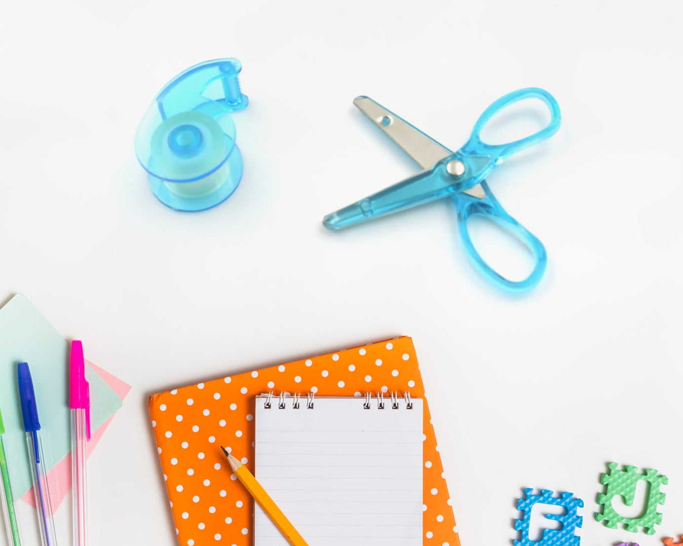 4143 Mini Office Stationery Set, Including Stapler, Scissors, Paper Clips, Tape Dispenser, Transparent Tape, And Staples