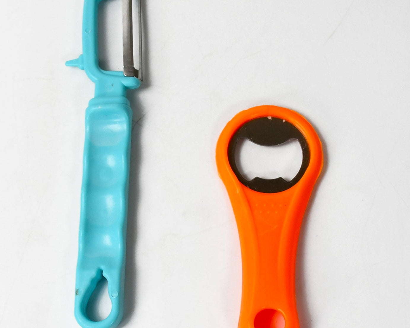 Vegetable Fruit Peelers Slicer & Bottle Opener, Kitchen Peeler For Veggie Fruit Potato Carrot, Bottle Opener With Plastic Handle Bottle Openers Wine Bottle Opener Cold Drink Bottle Opener (2Pc)