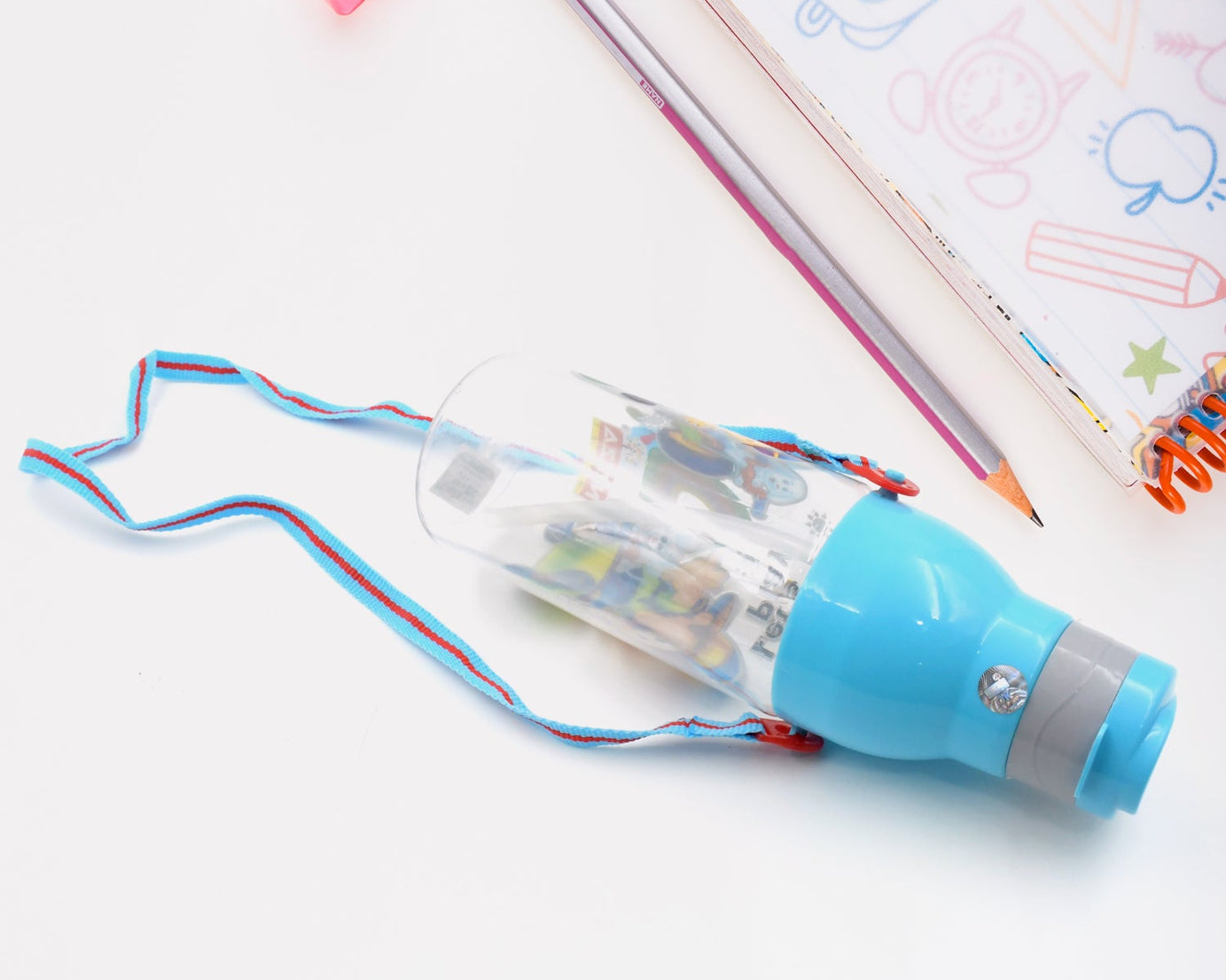 900ml Insulated Water Bottle with Dori & Straw: Leakproof, BPA-Free, Sports Bottle