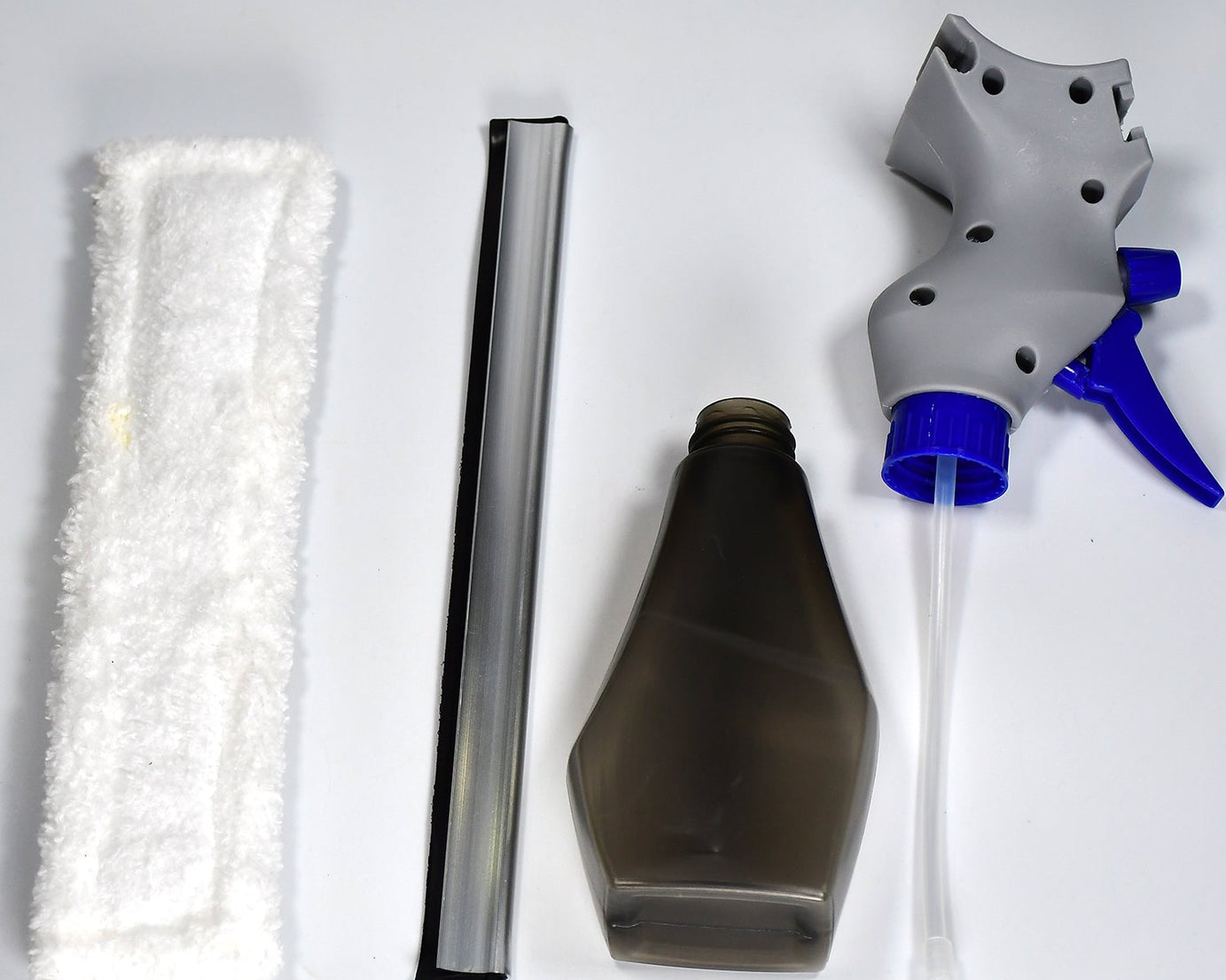 3-in-1 spray cleaner brush for glass, easy plastic design