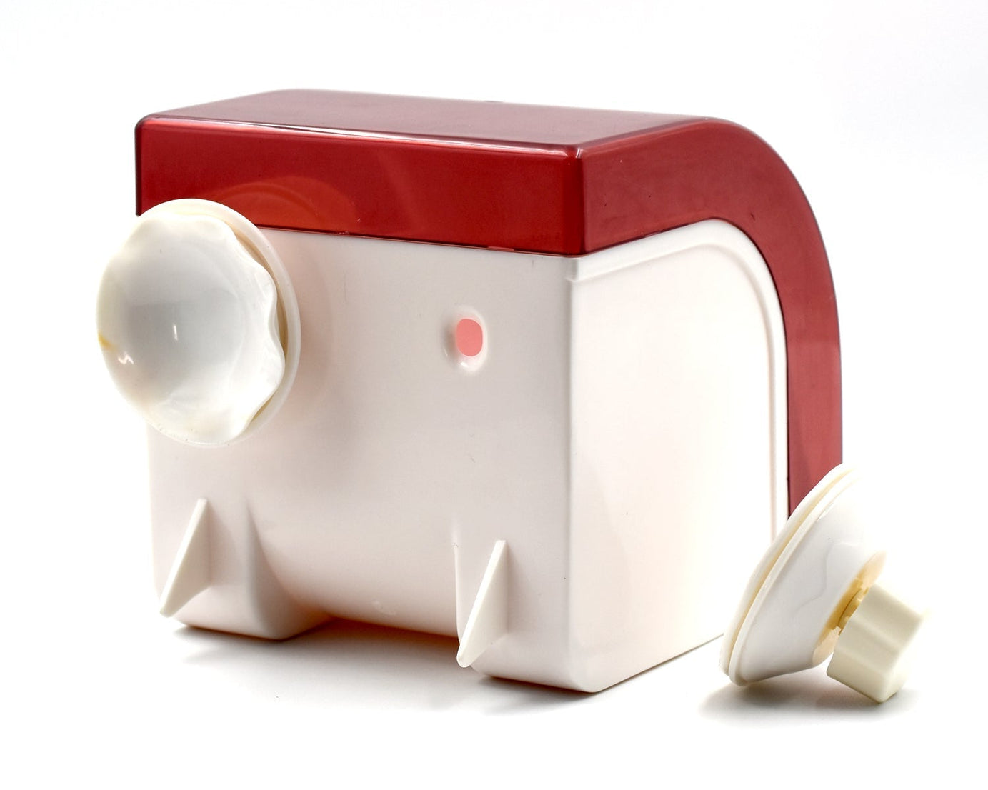 Wall-mounted tissue dispenser for easy access to tissues