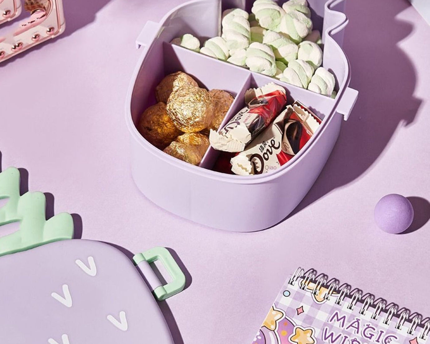 Kids Lunch Box Cute Pineapple Shaped Bento Box with Fork Spoon Snack Candy Container Microwave Portable Office Lunch Box (1 Pc / With Spoon, Fork & Color Box)