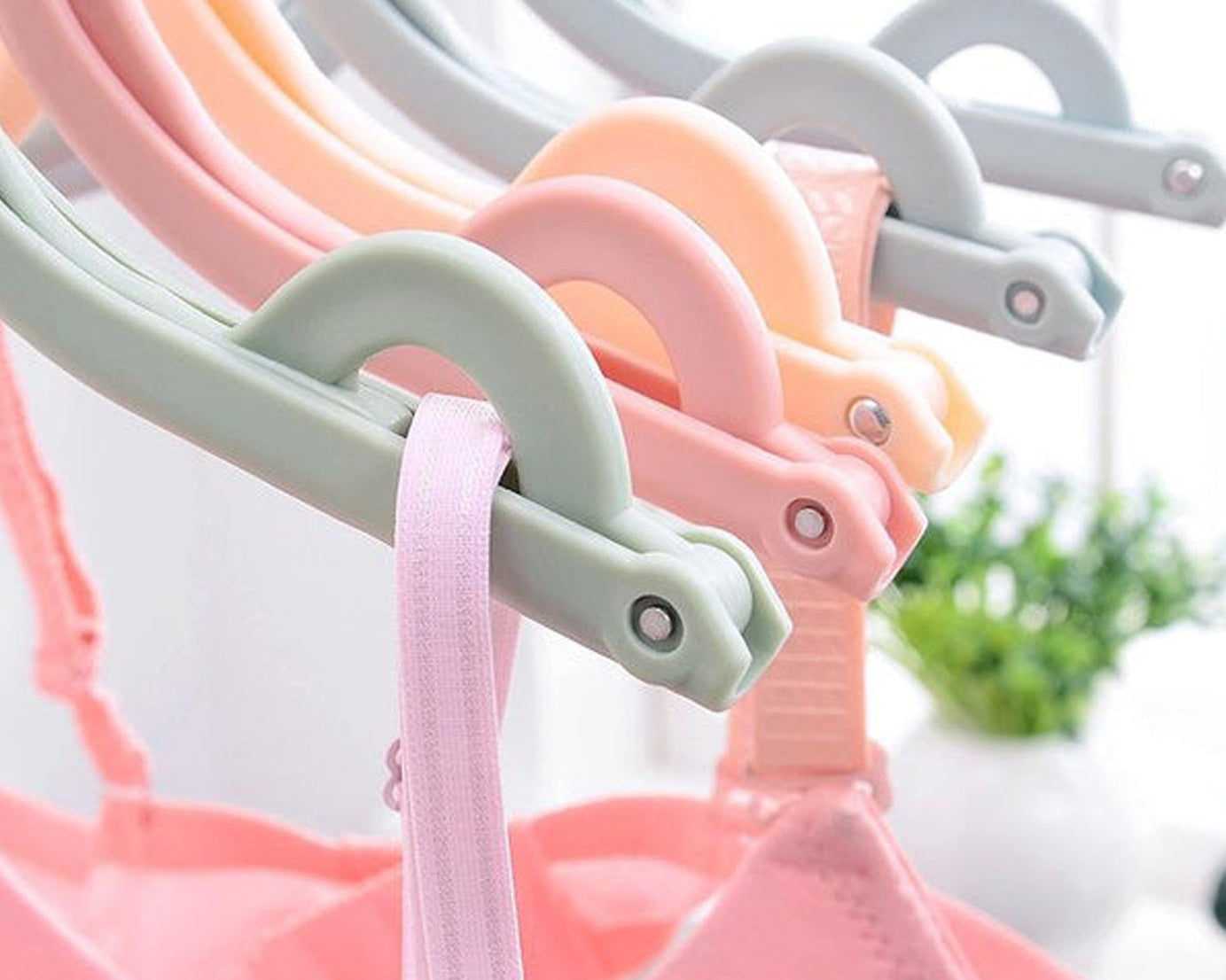 Travel Hangers, Portable Folding Clothes Hangers for Scarves Suits Trousers Pants Shirts Socks Underwear Travel Home Foldable Clothes Drying Rack