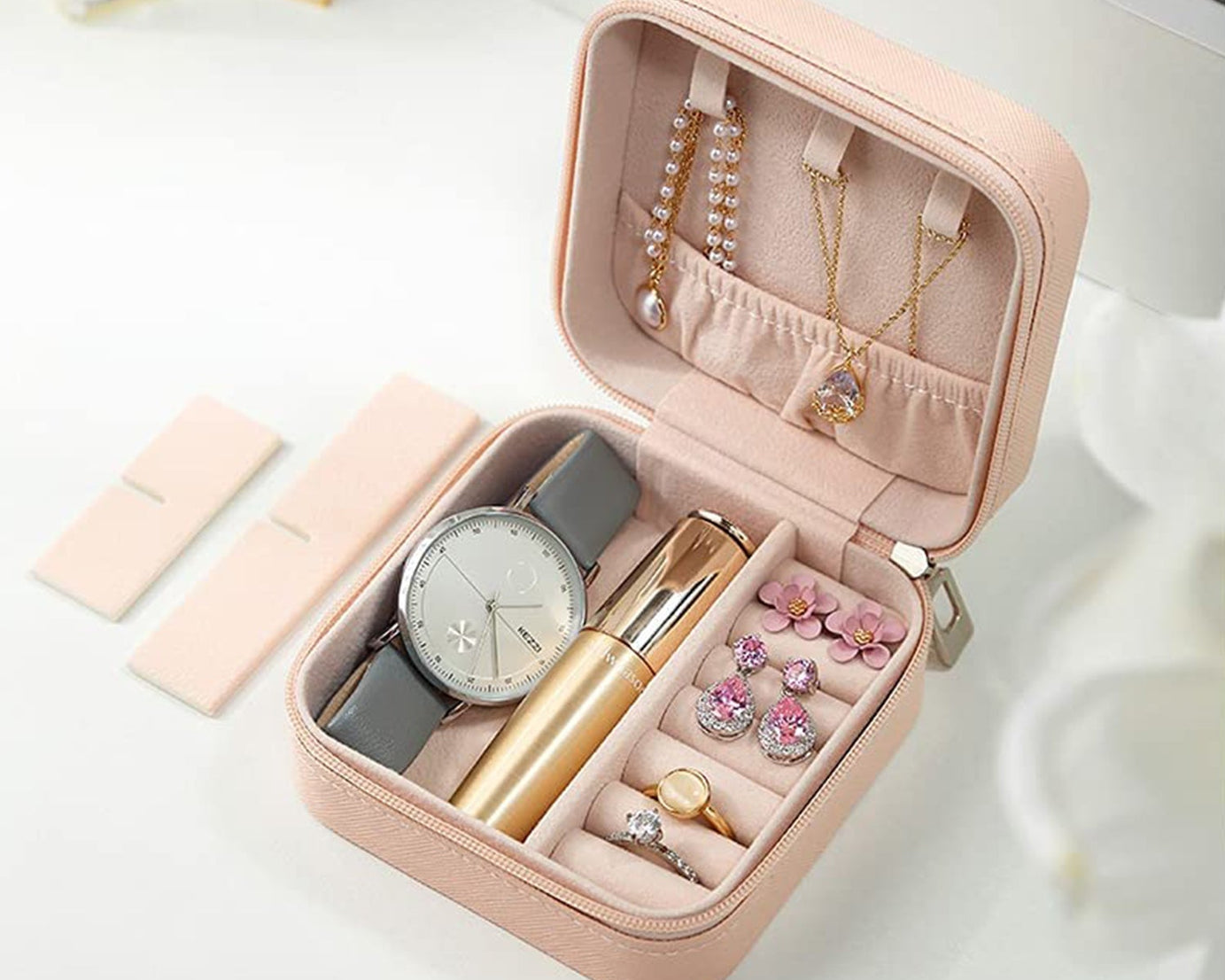 Jewellery Box for Women, Mini Portable Jewelry Box Organiser,PU Leather Jewlerrying Display Holder, Small Travel Jewellery Box for Girls, Women, Mother, Daughte, Travel Ring, Pendant, Earring, Necklace Storage Case