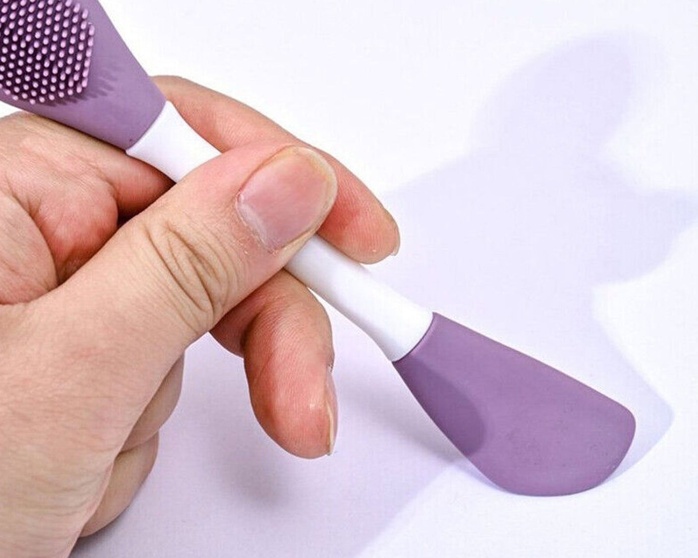 Double-headed Silicone Mask Brush Face Cleansing and Applying Mud Mask Beauty Salon Special Brush Smear Tool Facial Scrub Silicone Wash Scrubber Face Tools (1 Pc)