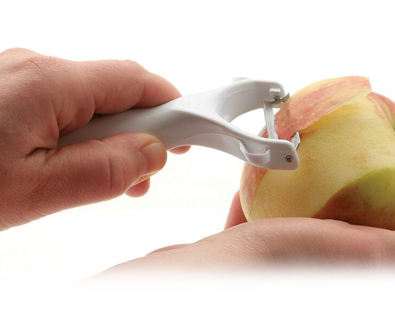 Easy-to-use vegetable and fruit peeler for seamless kitchen prep.