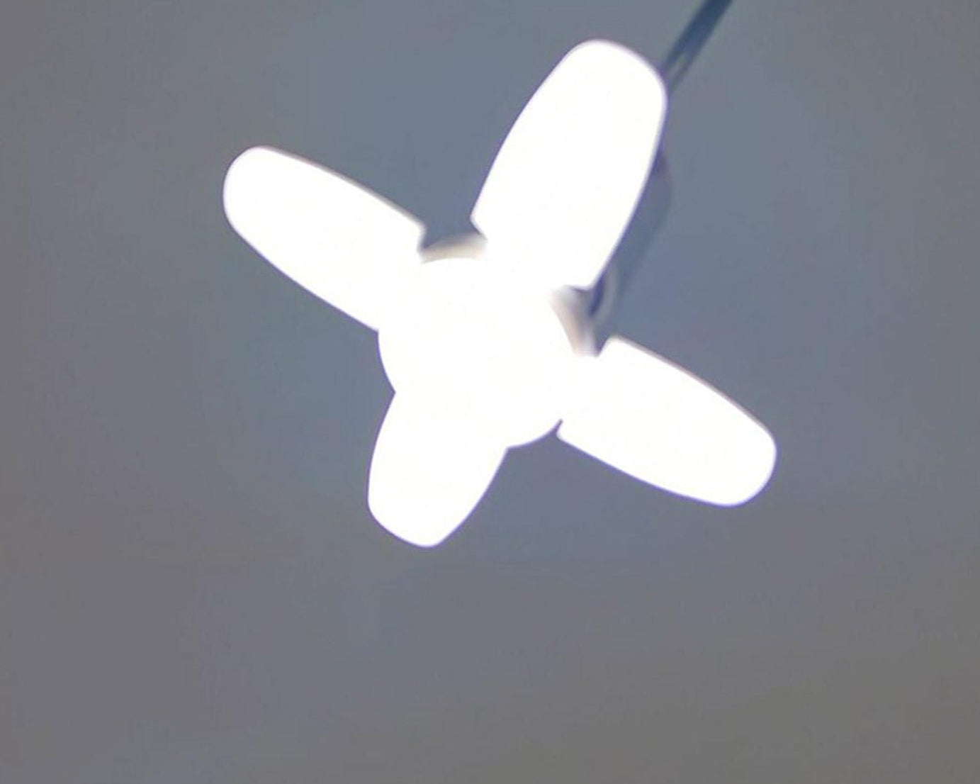 LED fan blade bulb