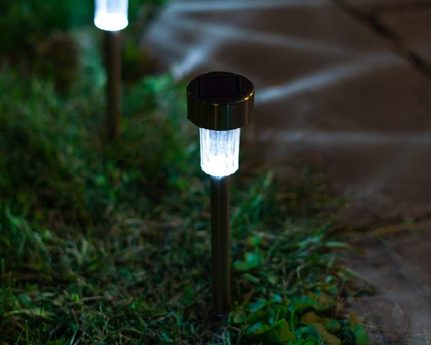 Solar Panel Led Spike Spot Light Landscape Garden Yard Path Lawn Outdors Solar Lamps, Waterproof Outdoor Decorative Landscape Lights for Garden, Patio, Yard, Walkway (PCs:- 24)