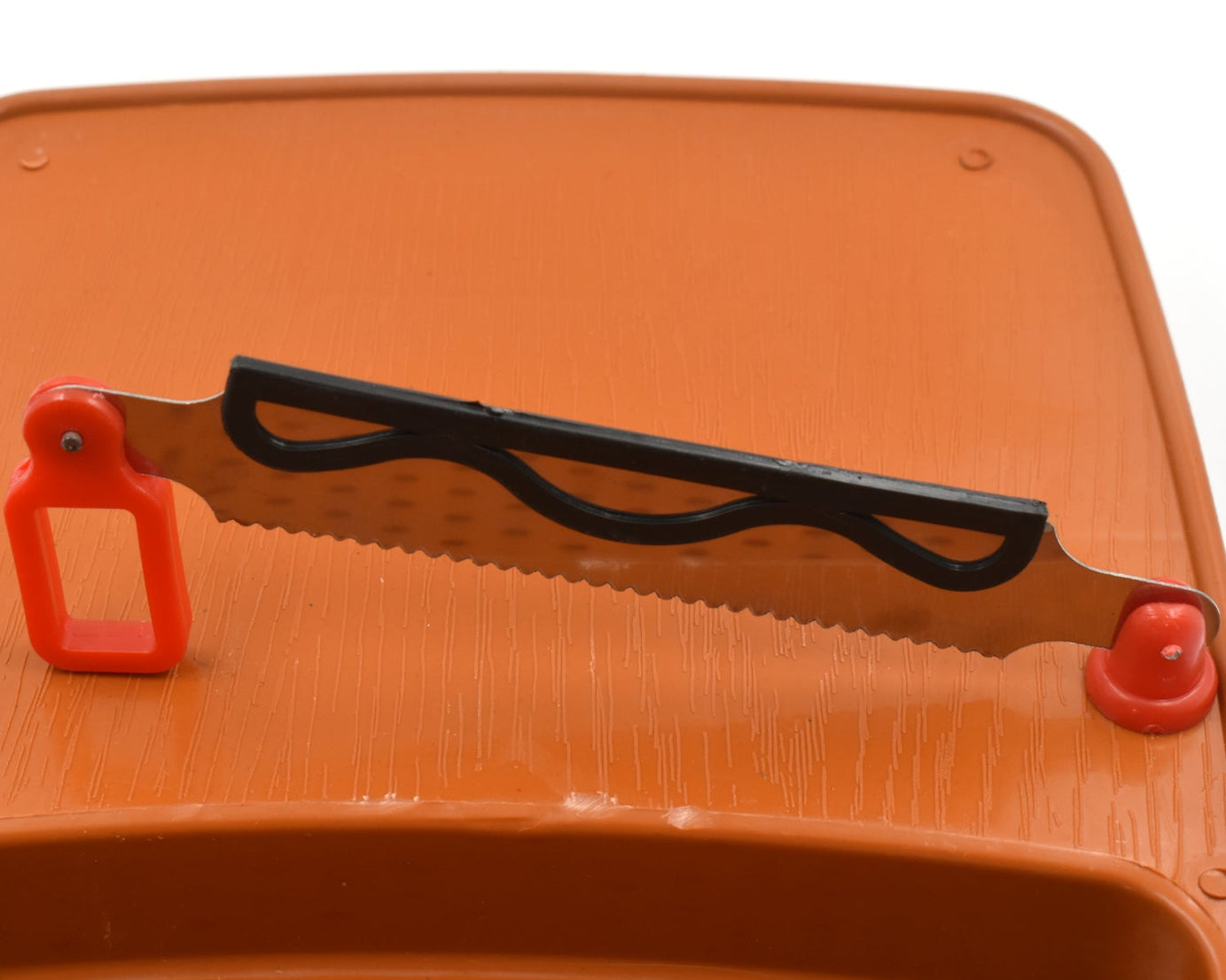 Kitchen cut and wash box with tray, designed for efficient fruit and vegetable processing.