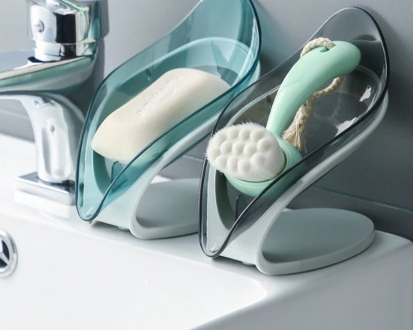 Bathroom soap case and stand
