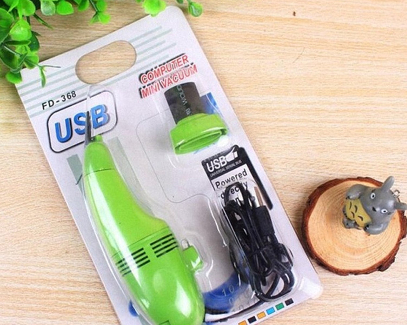 Effective mini vacuum cleaner for removing dust and debris from car interiors and keyboards.