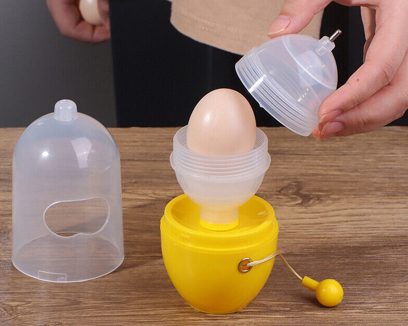 MANUAL EGG PULLER SCRAMBLER HOUSEHOLD WHITE EGG YOLK MIXER KITCHEN TOOL MIX MANUAL SCRAMBLER CONVENIENT WITHOUT BREAKING EGGS.