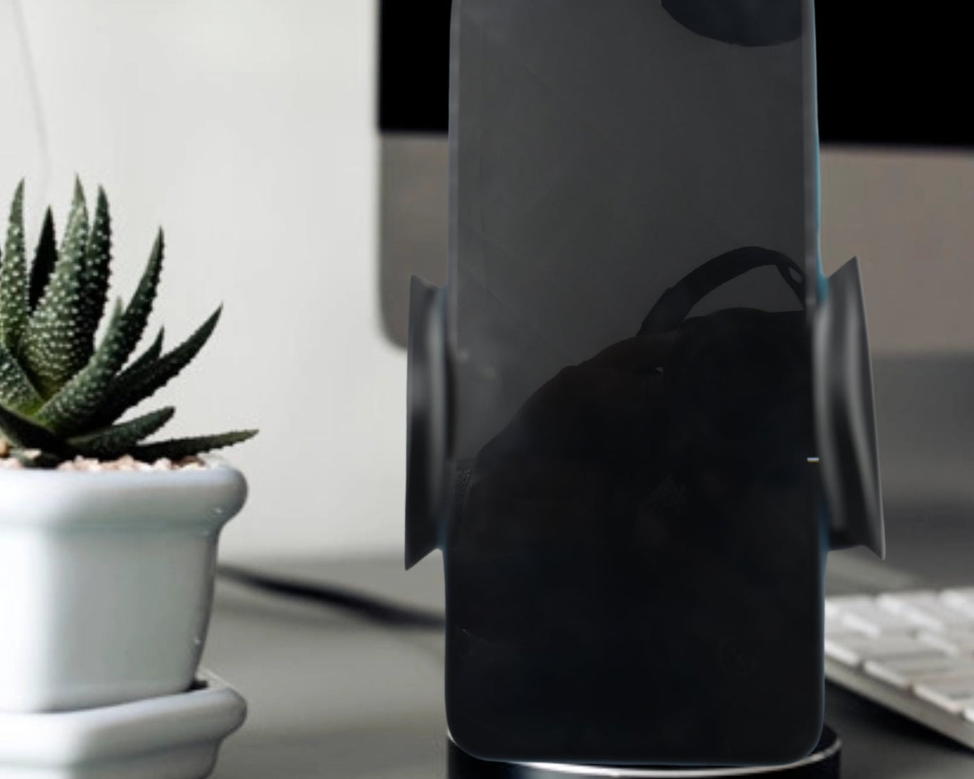 Adjustable car vent smartphone holder