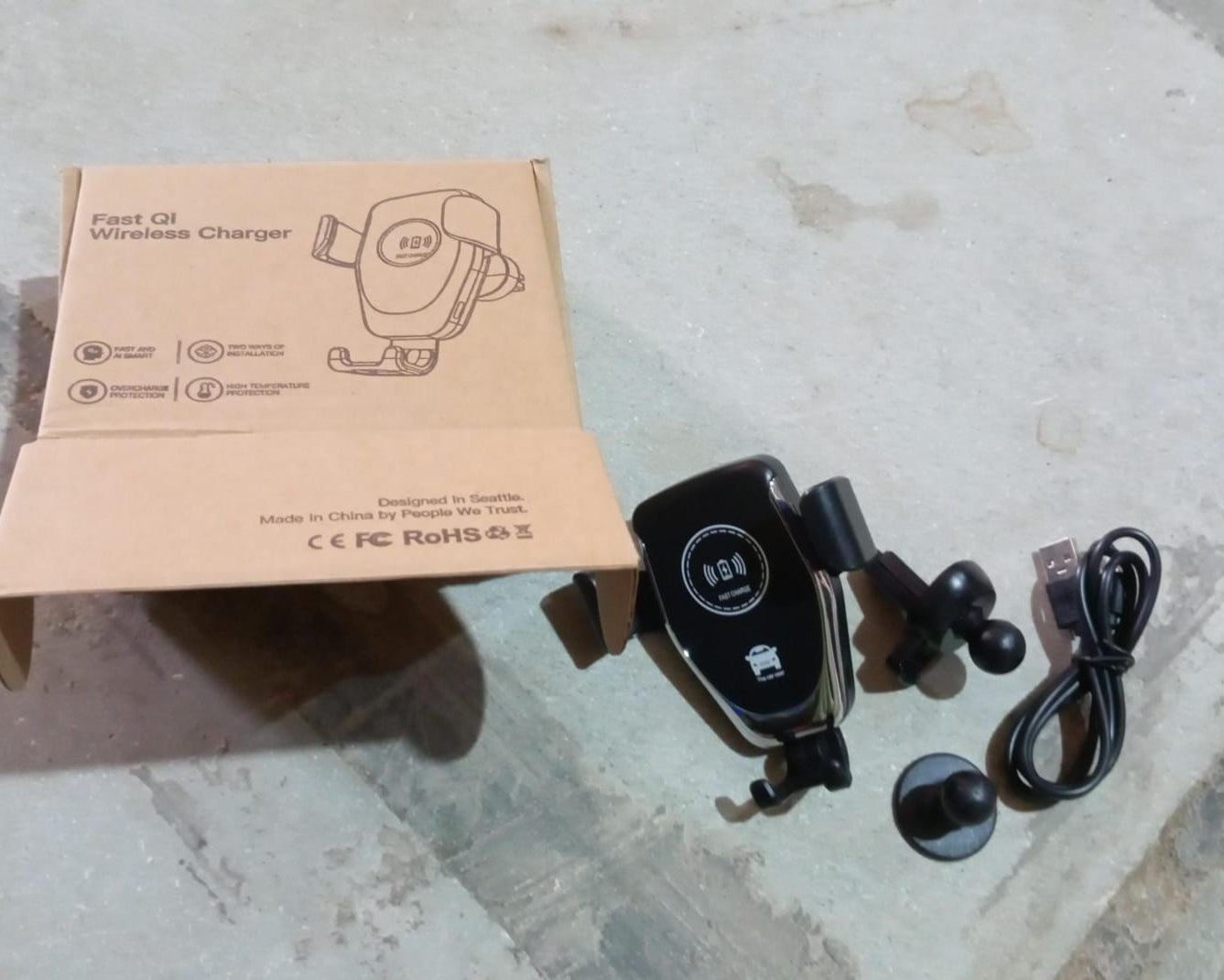 Car Phone Holder Wireless Car Charger 10W Qi Fast Charging Car Charger Gravity Auto Clamping 360Â° Rotation Air Vent Car Mount Holder