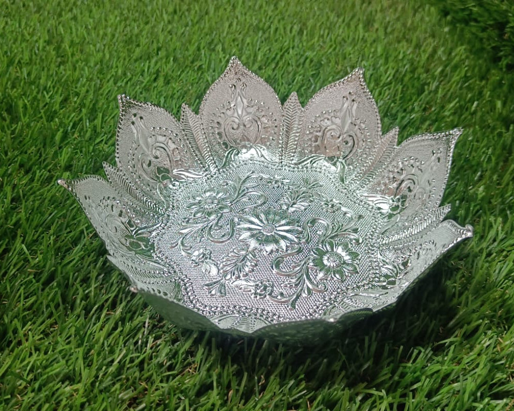 DECORATIVE MUKHWAS SERVING TRAY SERVING MUKHWAS PLATE FANCY CANDY TRAY DRY FRUIT SERVING TRAY (1 Pc )