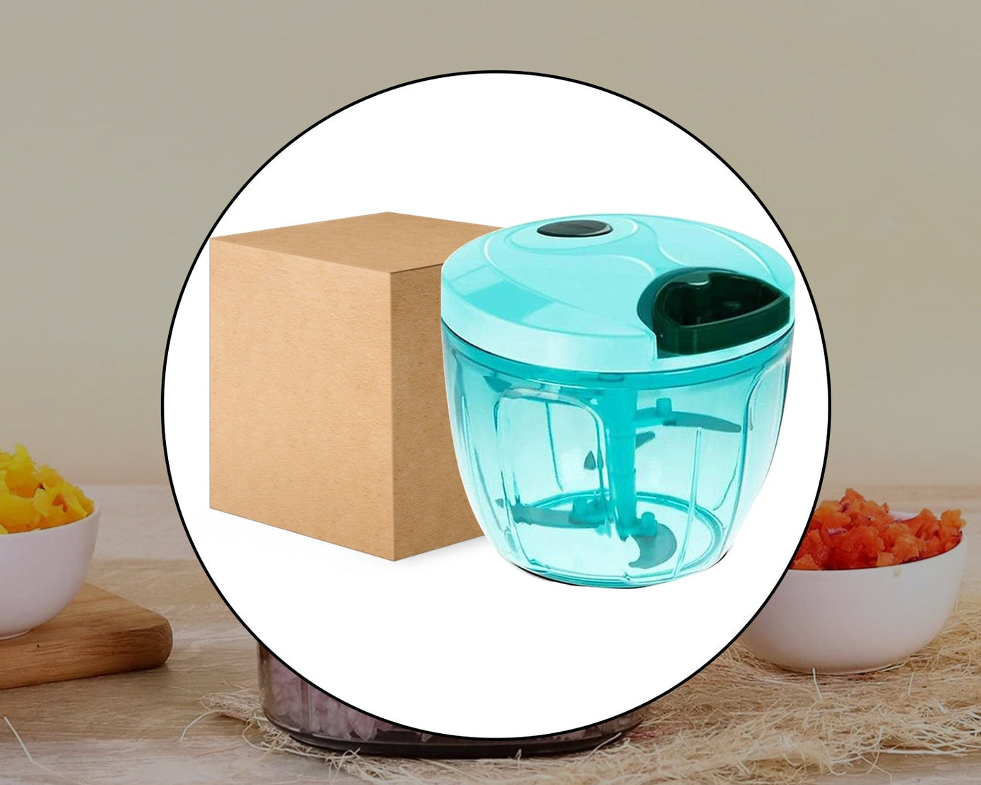 Stainless steel vegetable chopper with a 750 ml bowl and five sharp blades