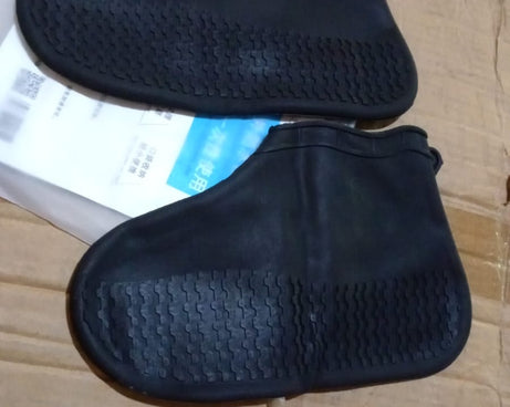 Non-Slip Silicone Rain Reusable Anti skid Waterproof Fordable Boot Shoe Cover (Small Size/ 1 Pair)