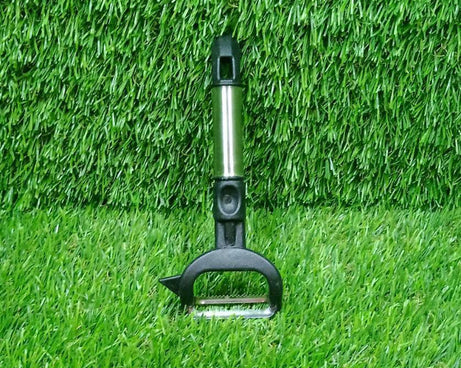 2-in-1 peeler with blades