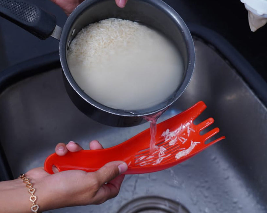 Rice washer with practical strainer